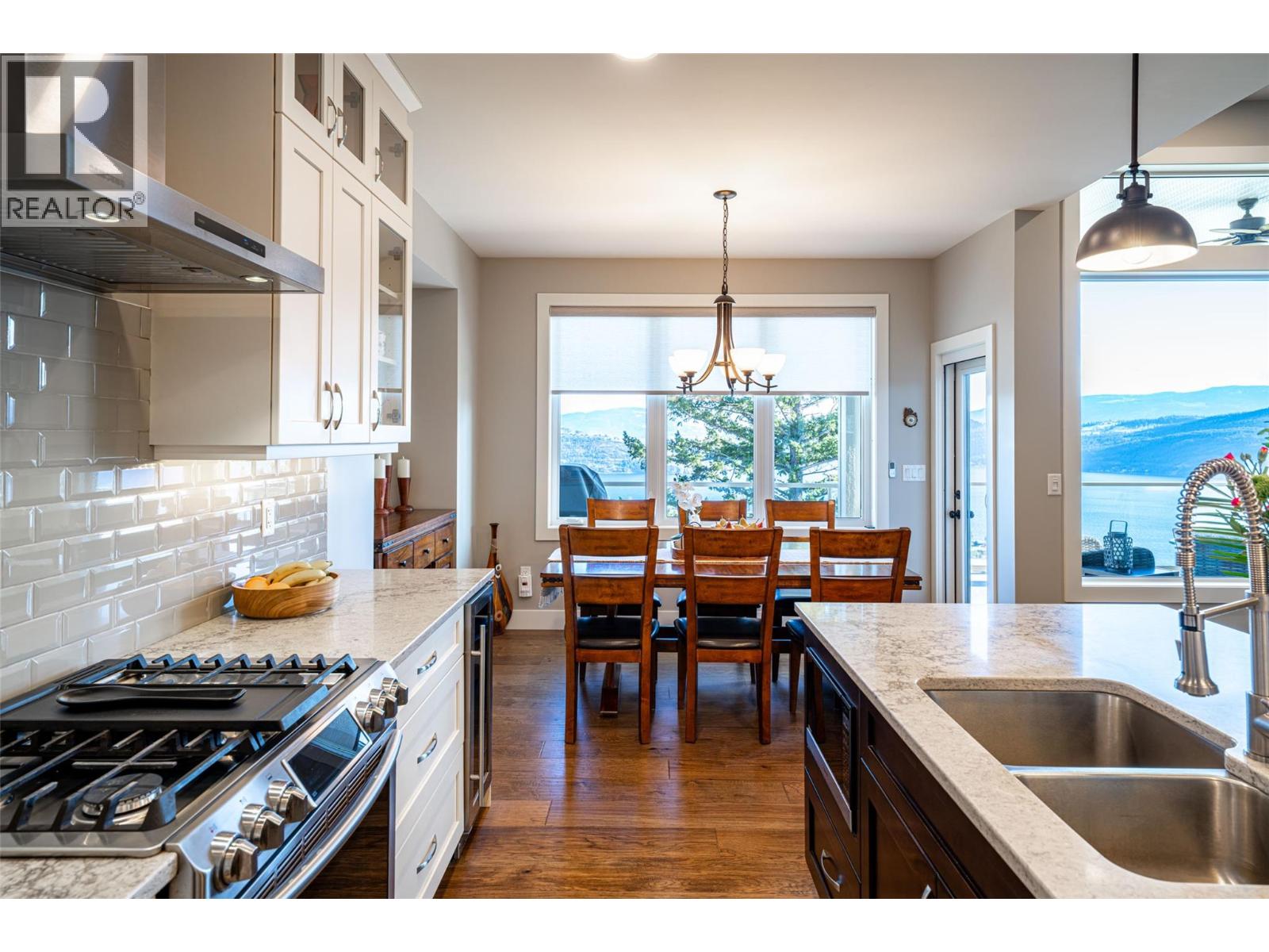 132 CROWN CRESCENT - 21