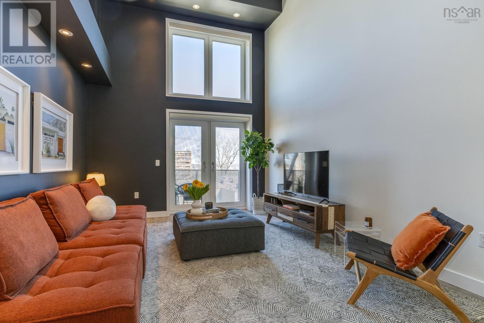 Property 31 of 43 of 308 5662 Roberts Street