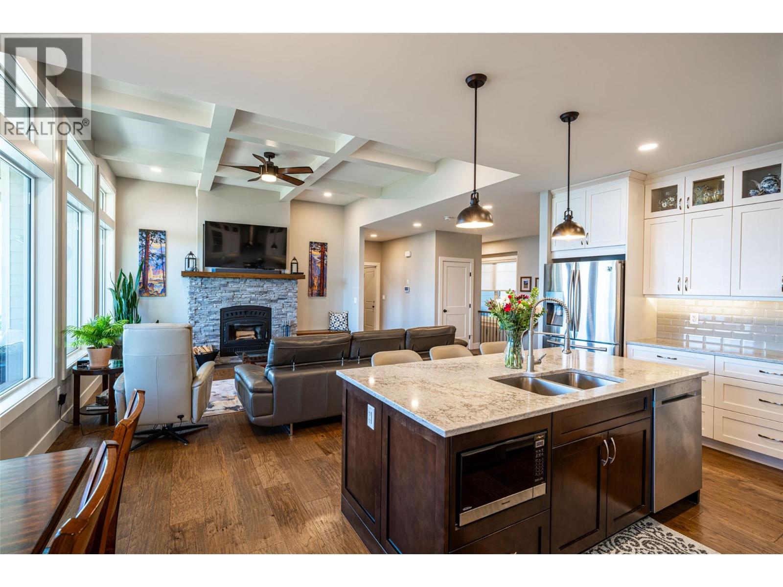 132 CROWN CRESCENT - 24