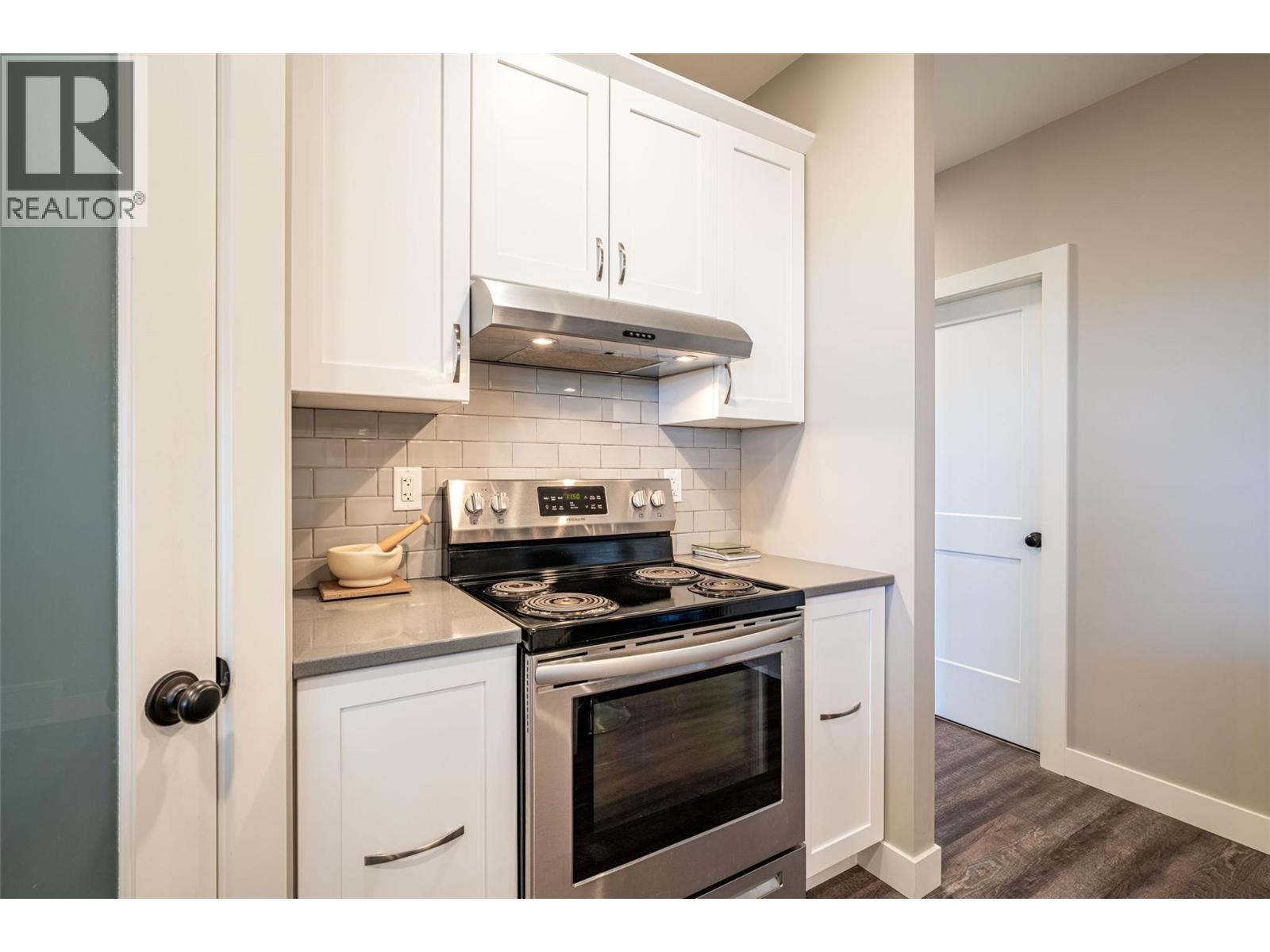 132 Crown Crescent - 66