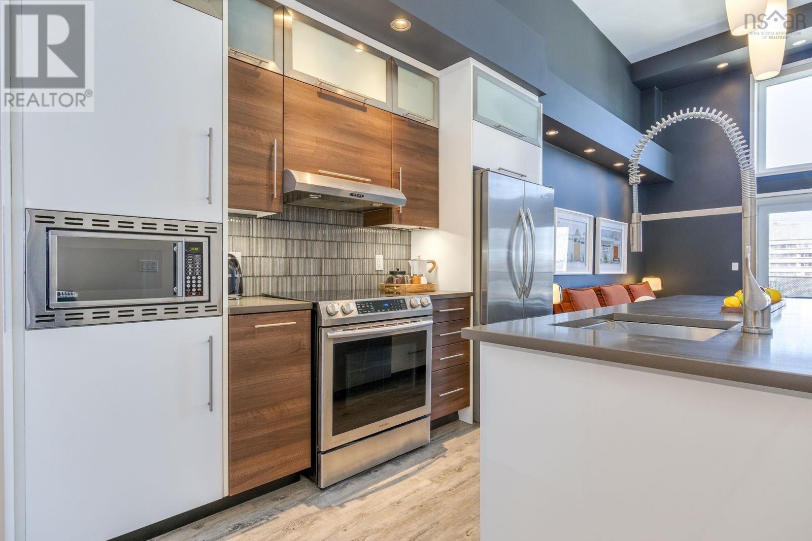 Property 38 of 43 of 308 5662 Roberts Street