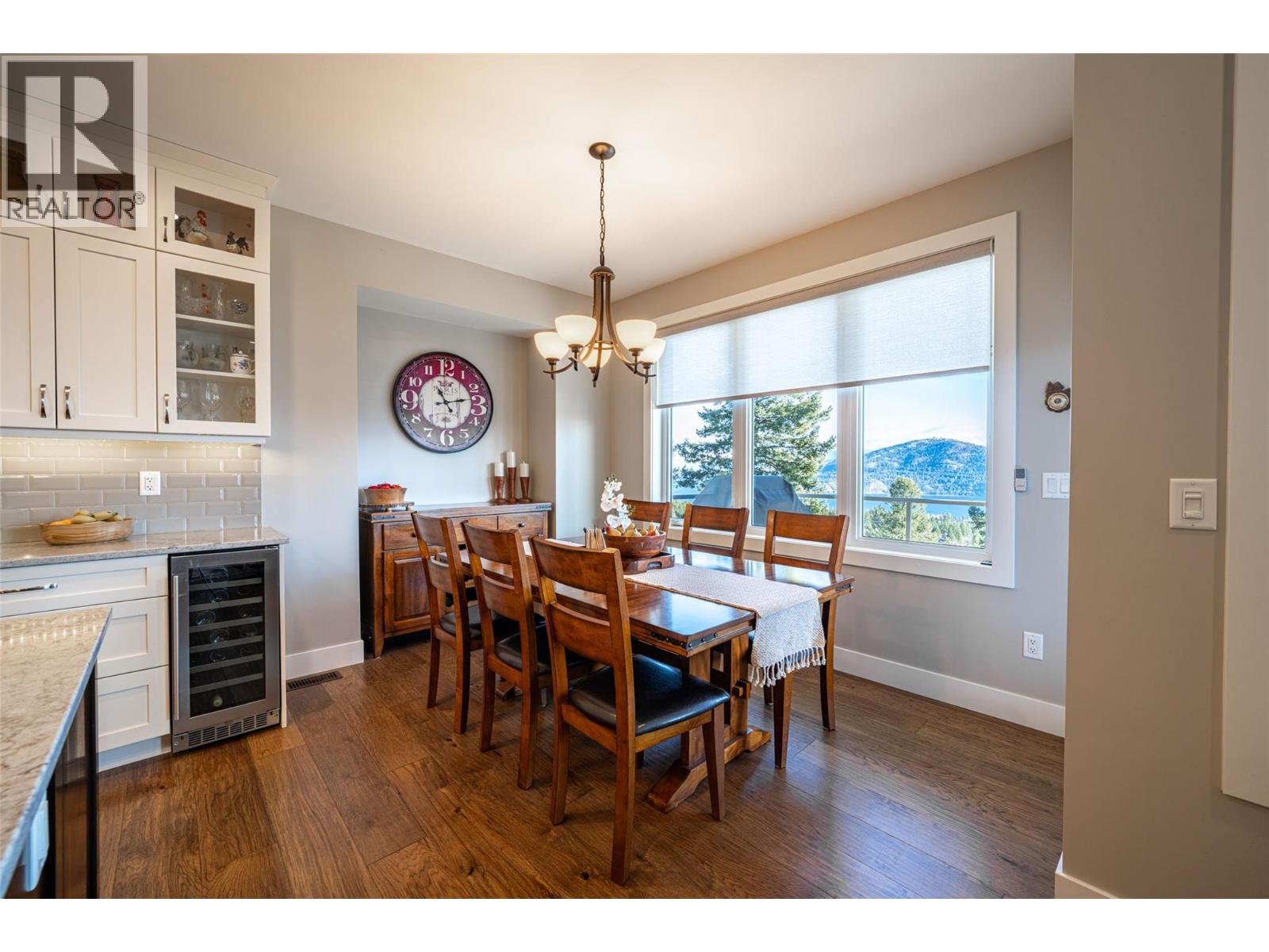 132 CROWN CRESCENT - 22