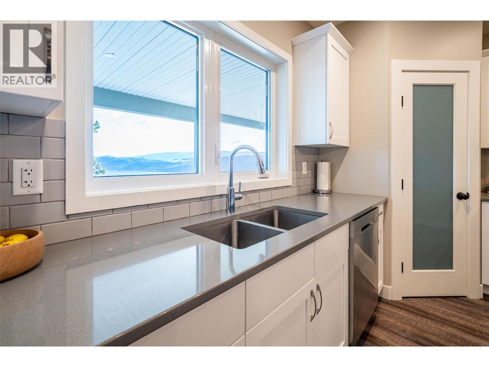 132 Crown Crescent - 65