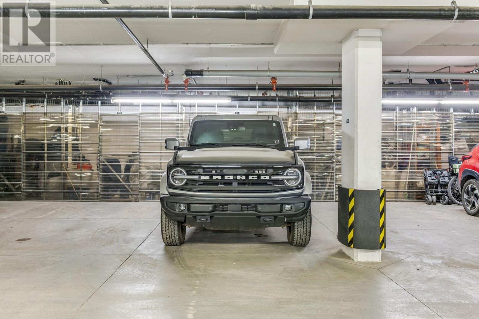 Property 3 of 43 of 308 5662 Roberts Street