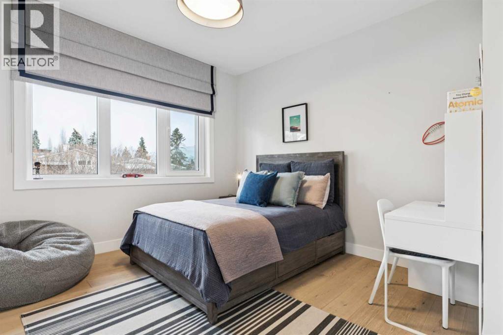 Single Family House for Sale in  Crescent Boulevard SW Britannia Calgary 