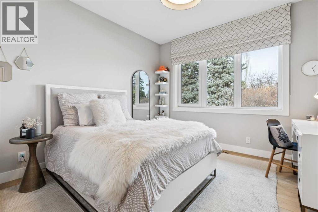 Single Family House for Sale in  Crescent Boulevard SW Britannia Calgary 