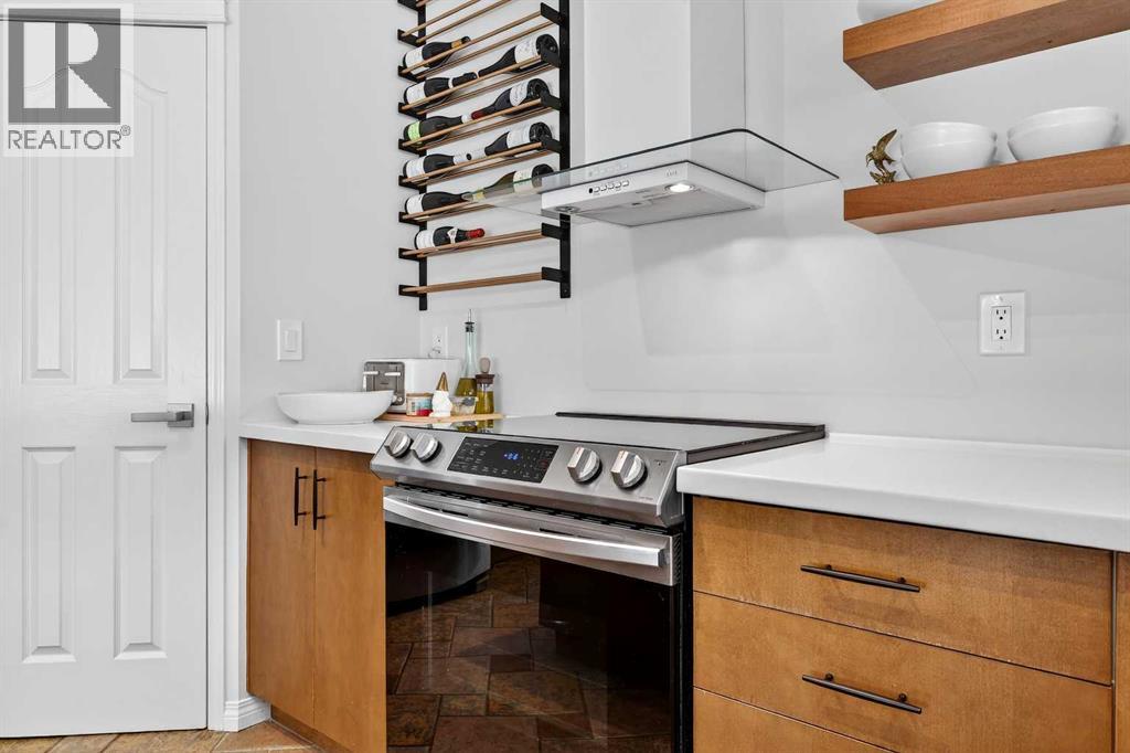 Single Family House Bungalow for Sale in  Douglasdale Boulevard SE Douglasdale/Glen Calgary 