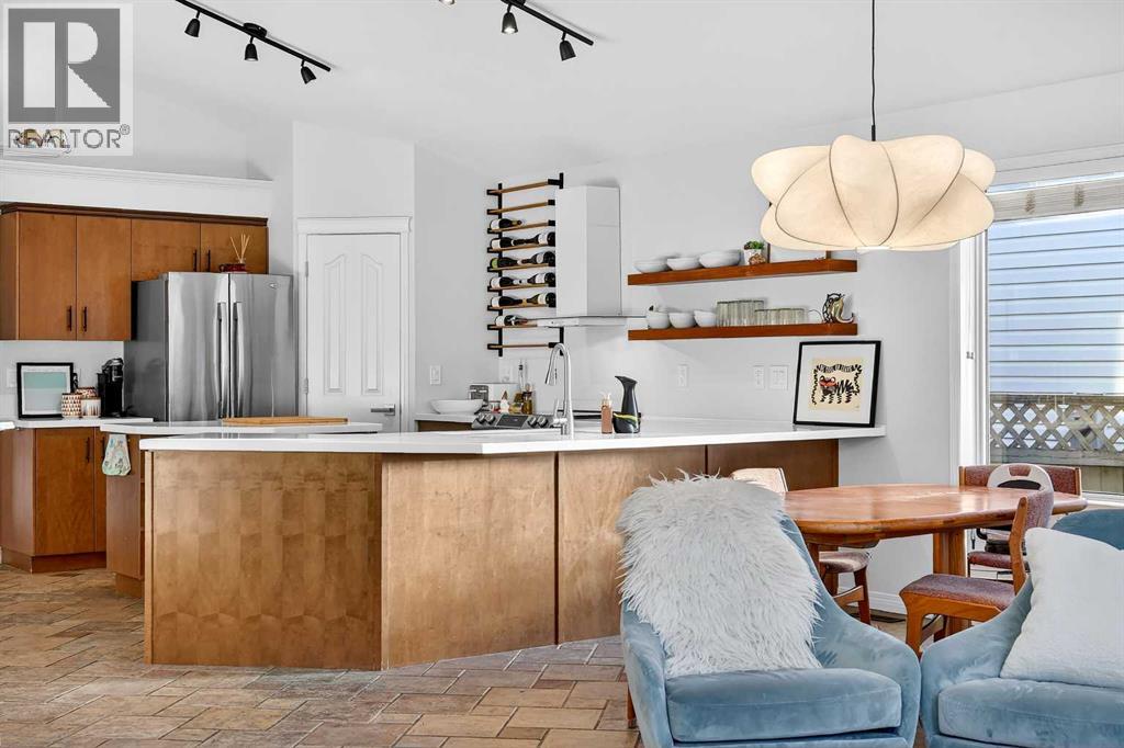 Single Family House Bungalow for Sale in  Douglasdale Boulevard SE Douglasdale/Glen Calgary 