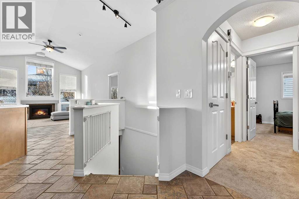 Single Family House Bungalow for Sale in  Douglasdale Boulevard SE Douglasdale/Glen Calgary 