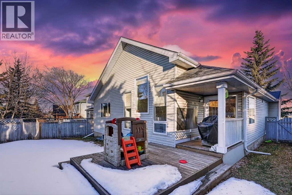 Single Family House Bungalow for Sale in  Douglasdale Boulevard SE Douglasdale/Glen Calgary 