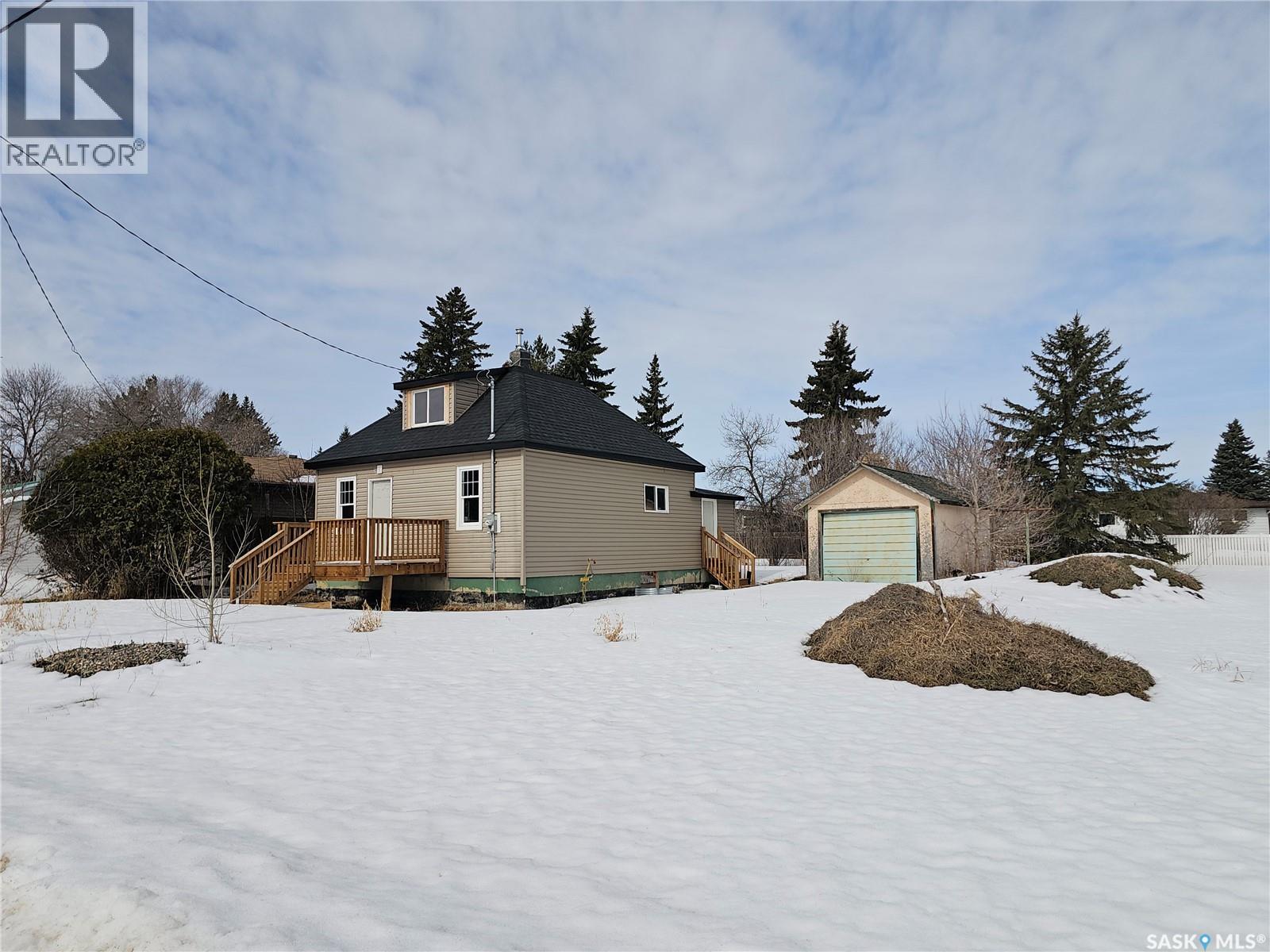 1038 VETERANS AVENUE - Image 3