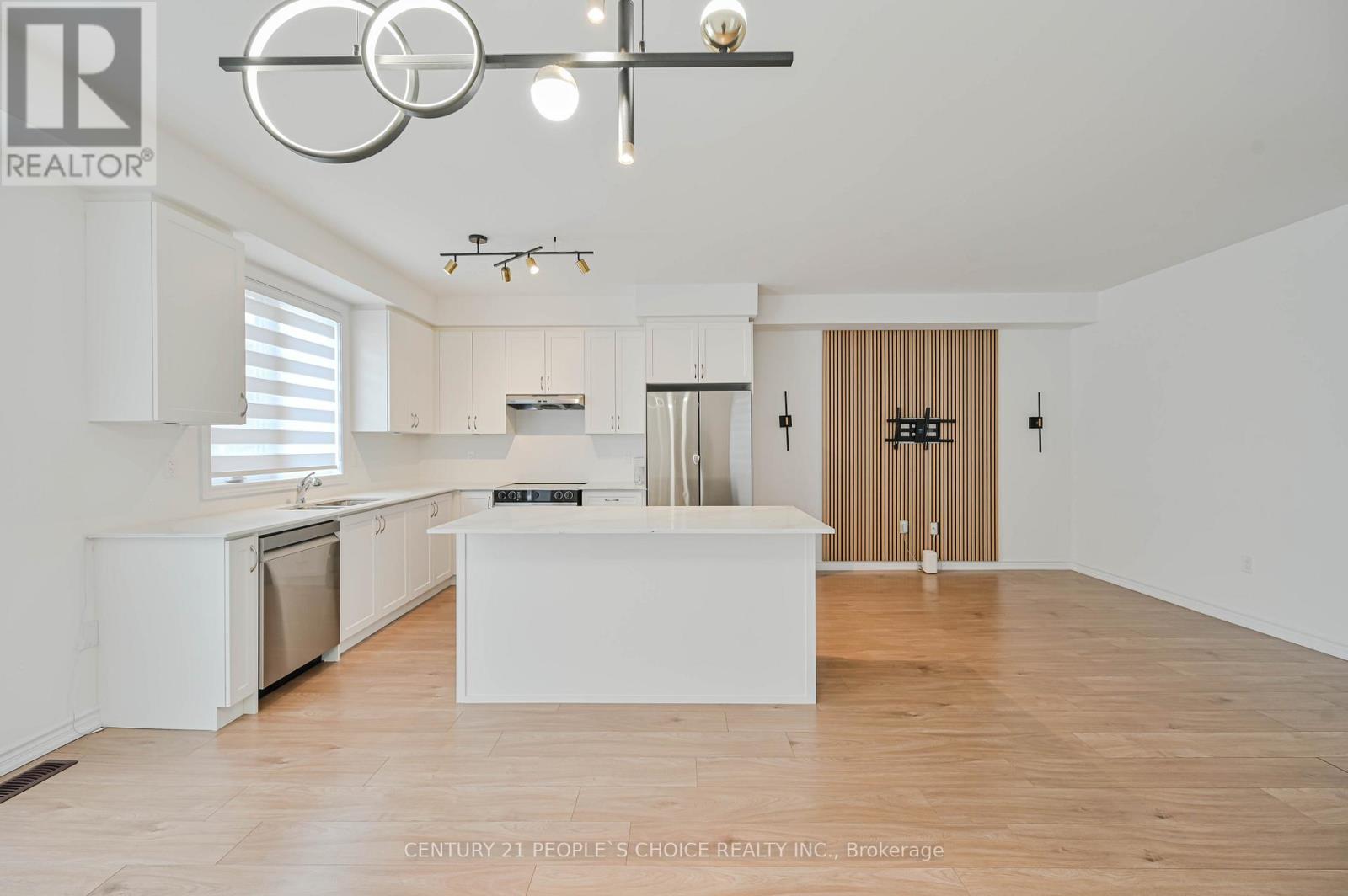 107 MOLOZZI STREET - 15