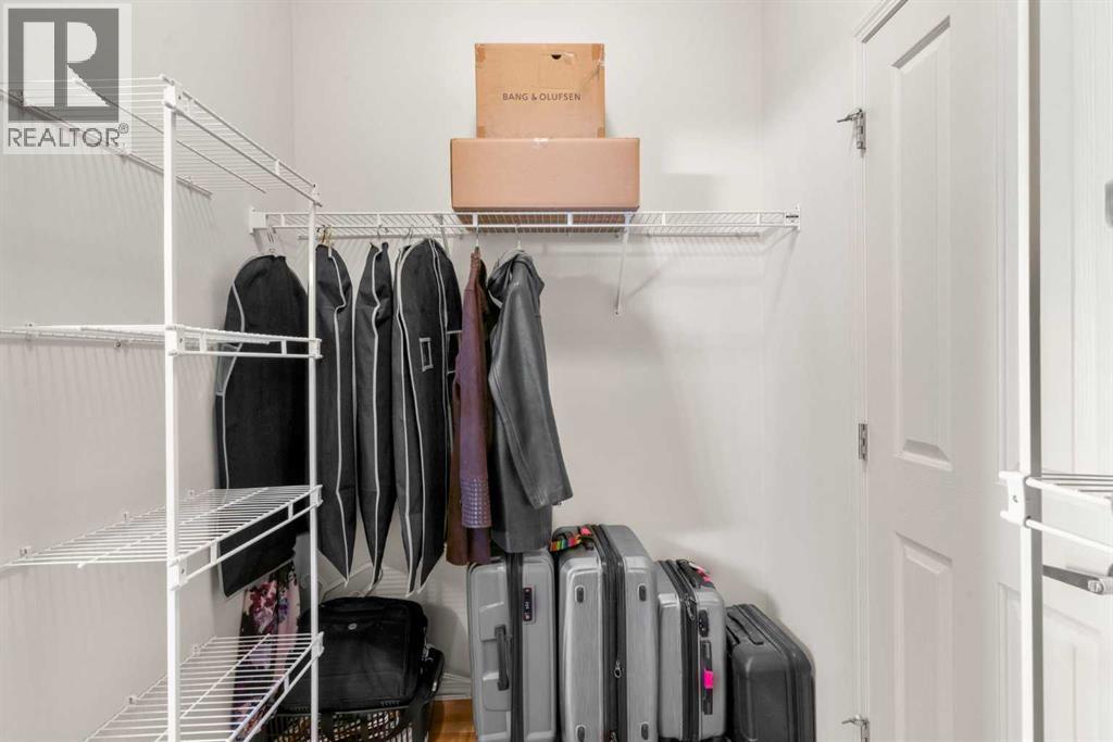 Single Family House Bungalow for Sale in  Discovery Ridge Boulevard SW Discovery Ridge Calgary 