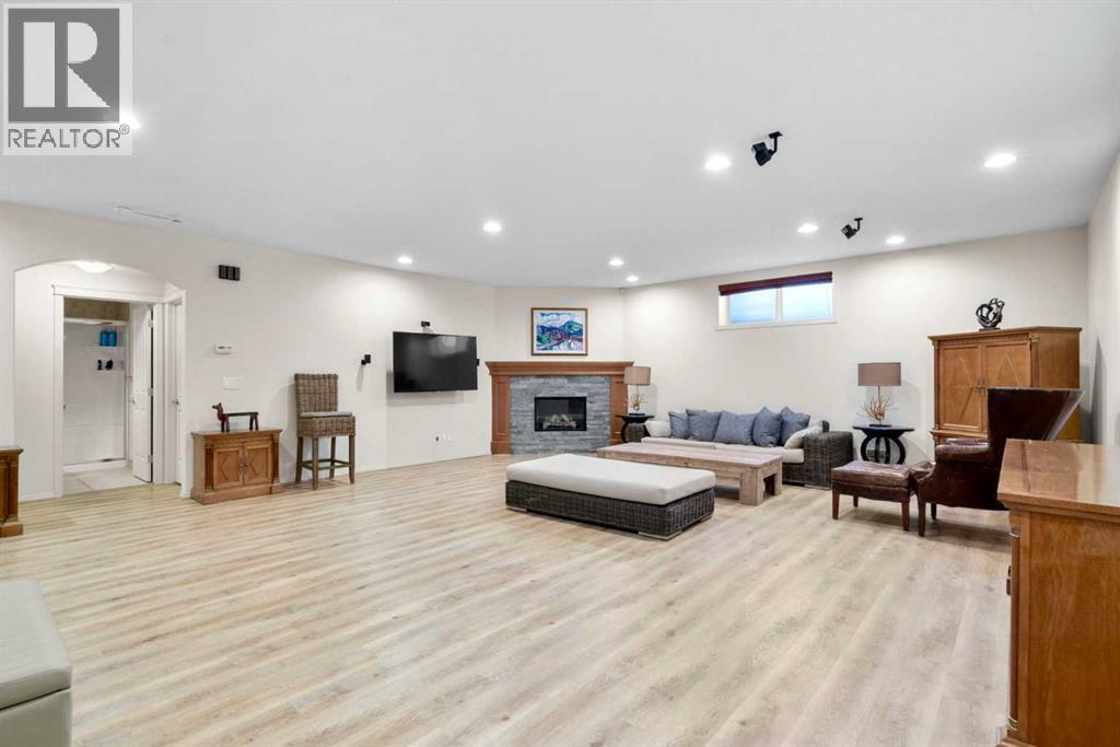 Single Family House Bungalow for Sale in  Discovery Ridge Boulevard SW Discovery Ridge Calgary 