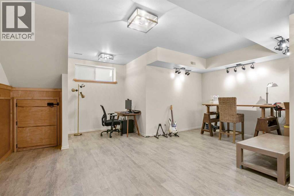 Single Family House Bungalow for Sale in  Discovery Ridge Boulevard SW Discovery Ridge Calgary 