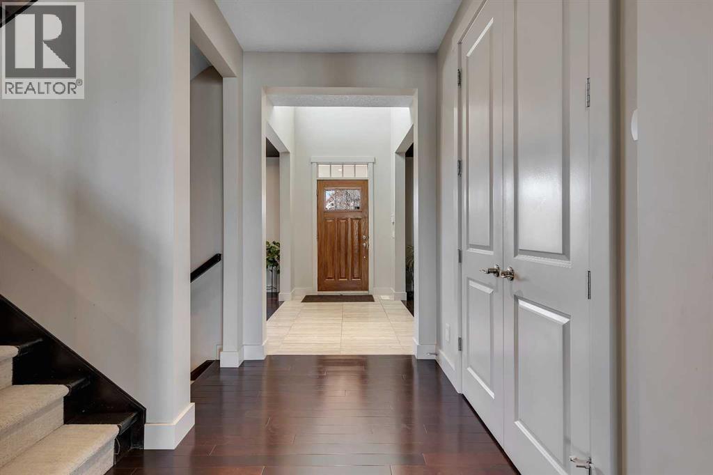 Single Family House for Sale in   Avenue SW Aspen Woods Calgary 