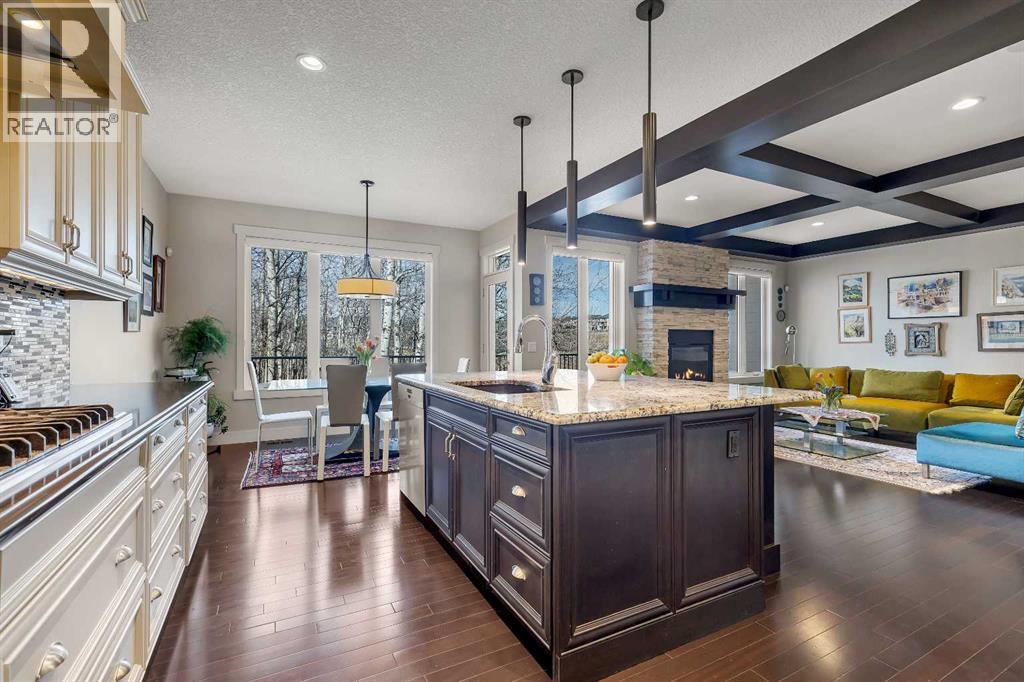 Single Family House for Sale in   Avenue SW Aspen Woods Calgary 