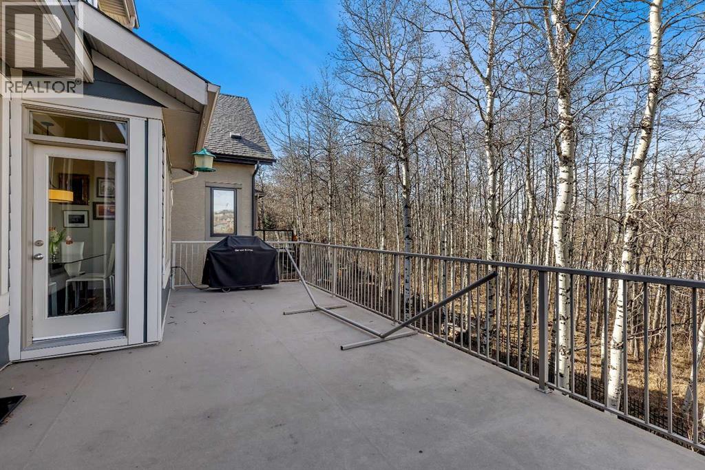 Single Family House for Sale in   Avenue SW Aspen Woods Calgary 