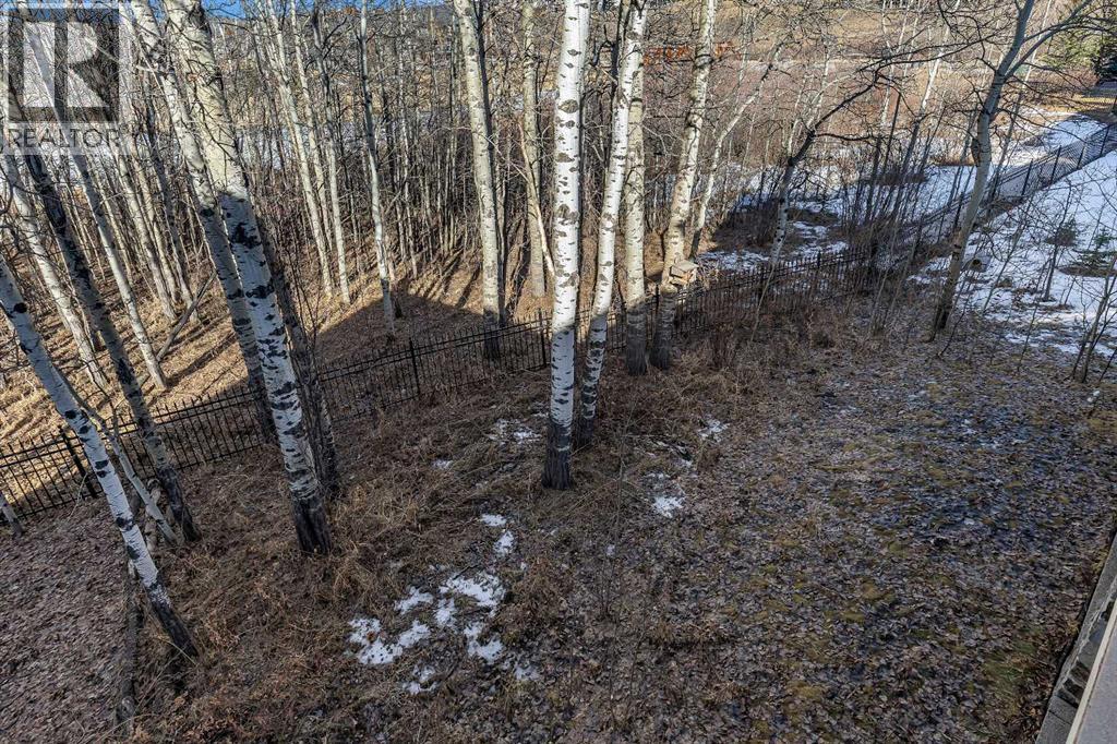 Single Family House for Sale in   Avenue SW Aspen Woods Calgary 