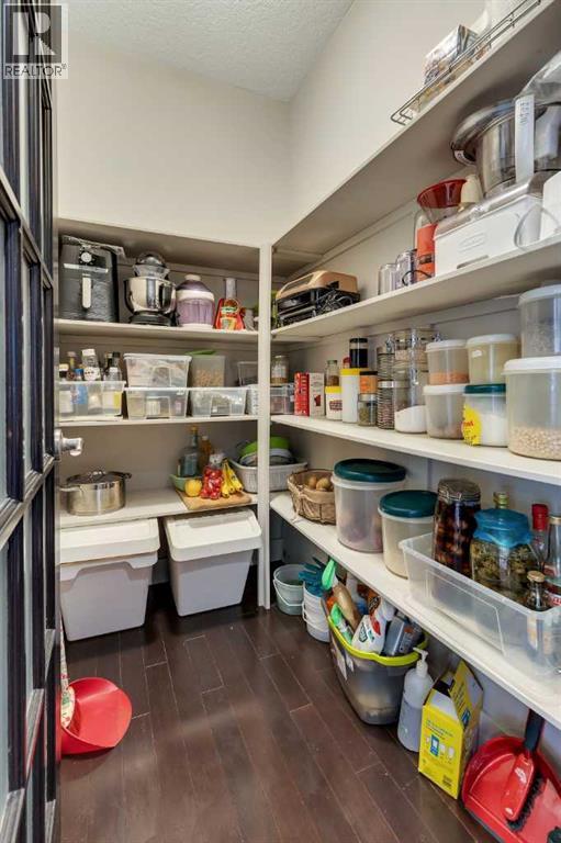 Single Family House for Sale in   Avenue SW Aspen Woods Calgary 