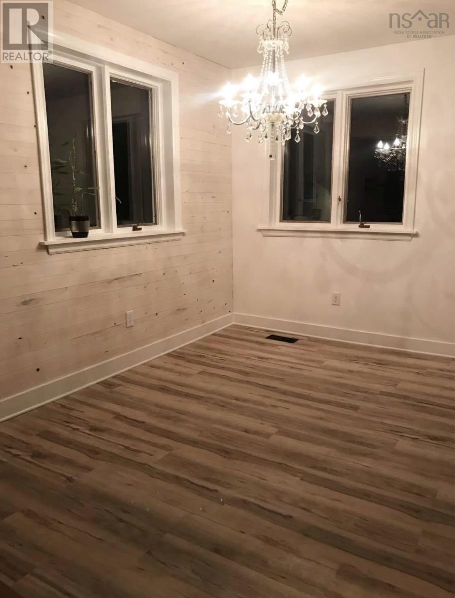 Property 11 of 35 of 73 MACKILLOP