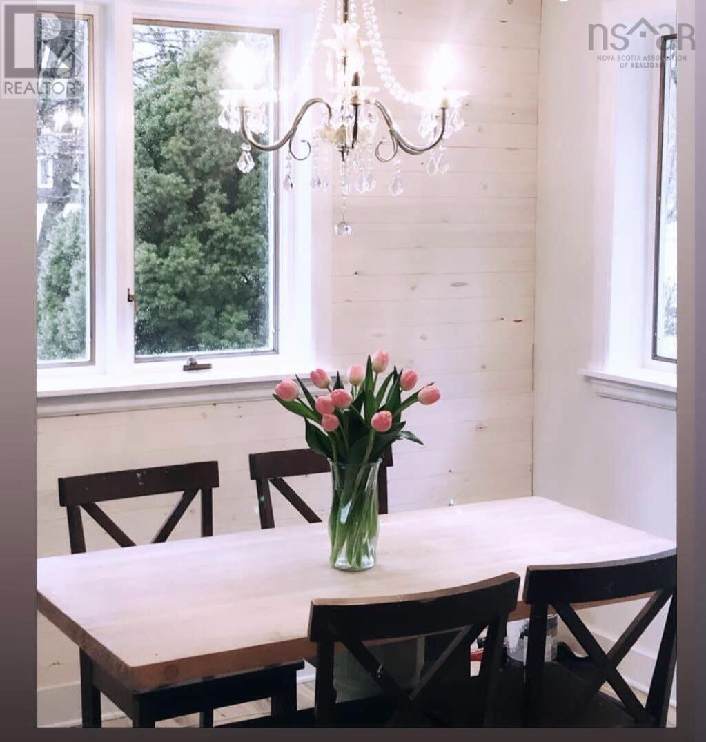 Property 27 of 35 of 73 MACKILLOP