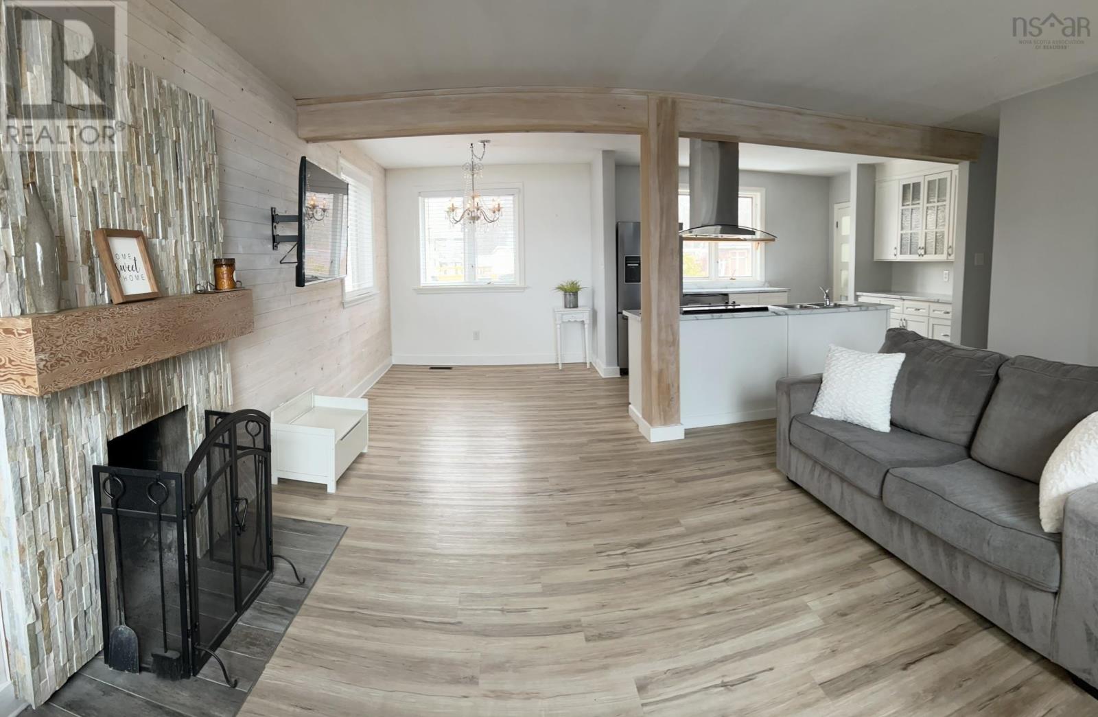 Property 30 of 35 of 73 MACKILLOP