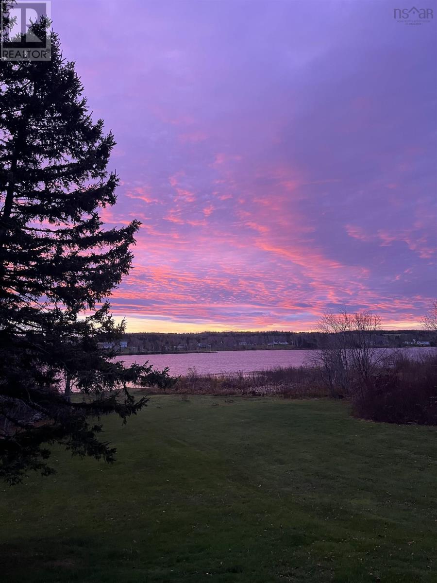 Property 17 of 35 of 73 MACKILLOP