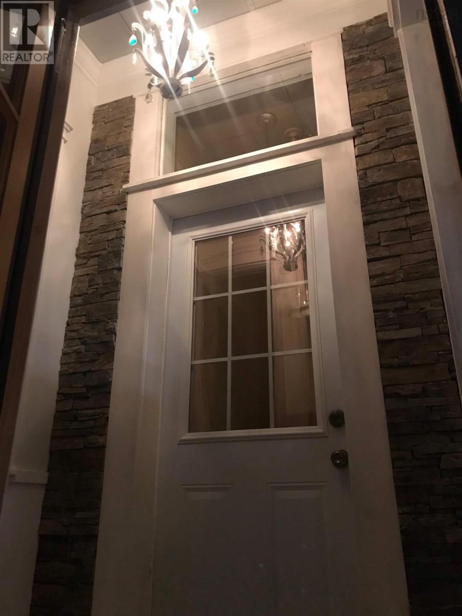 Property 25 of 35 of 73 MACKILLOP