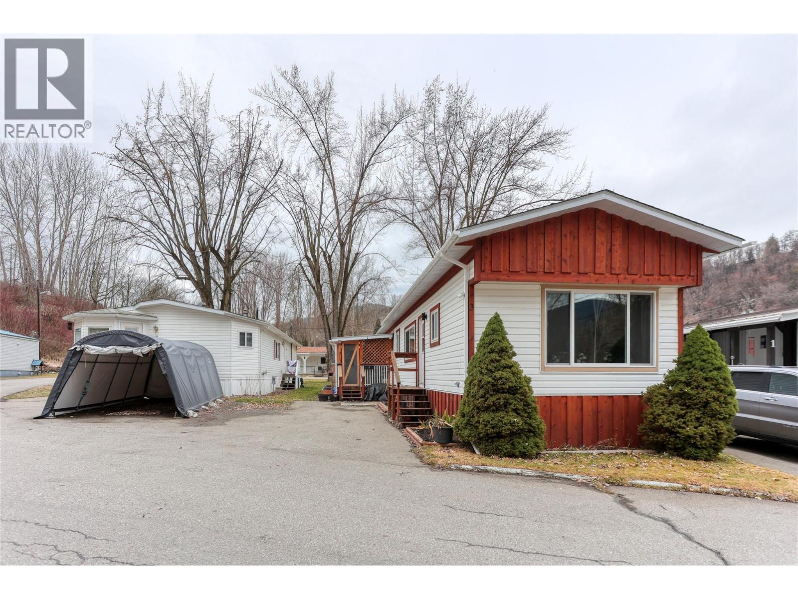 3 118 Wellington Avenue, Warfield