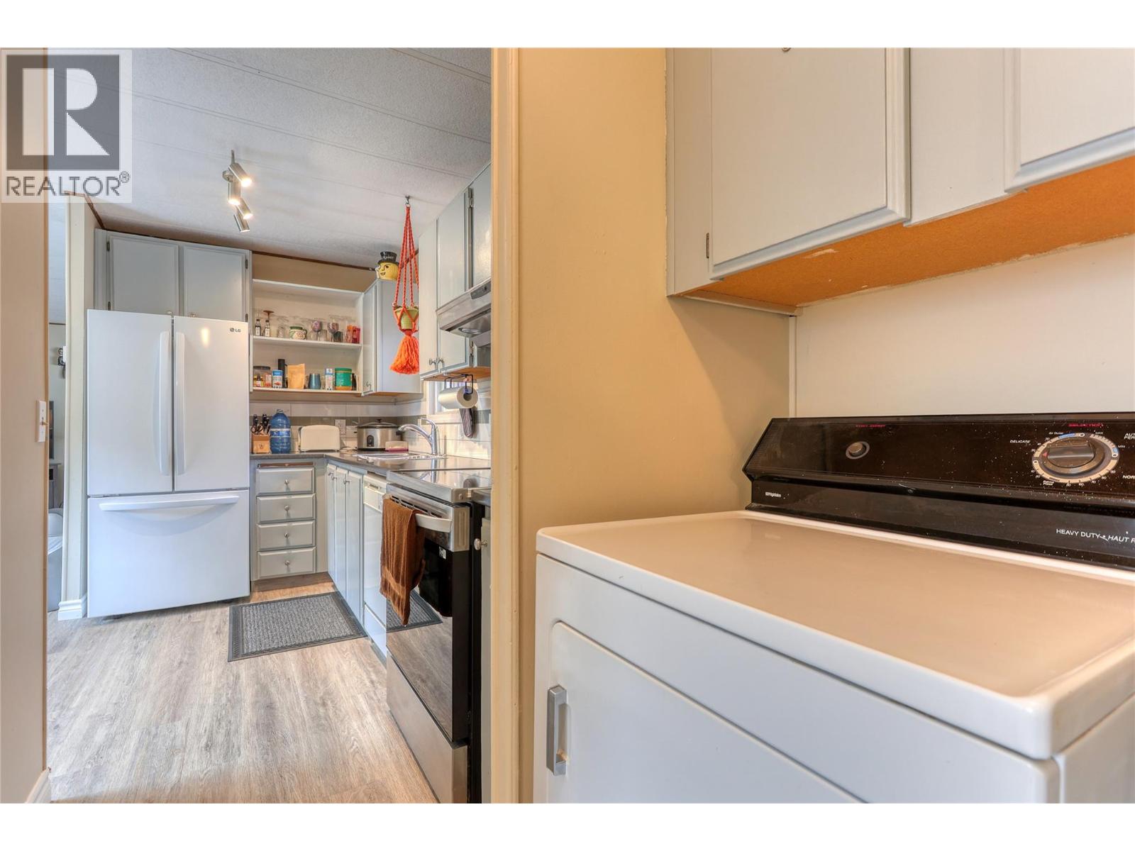 118 Wellington Avenue Unit# 3, Warfield