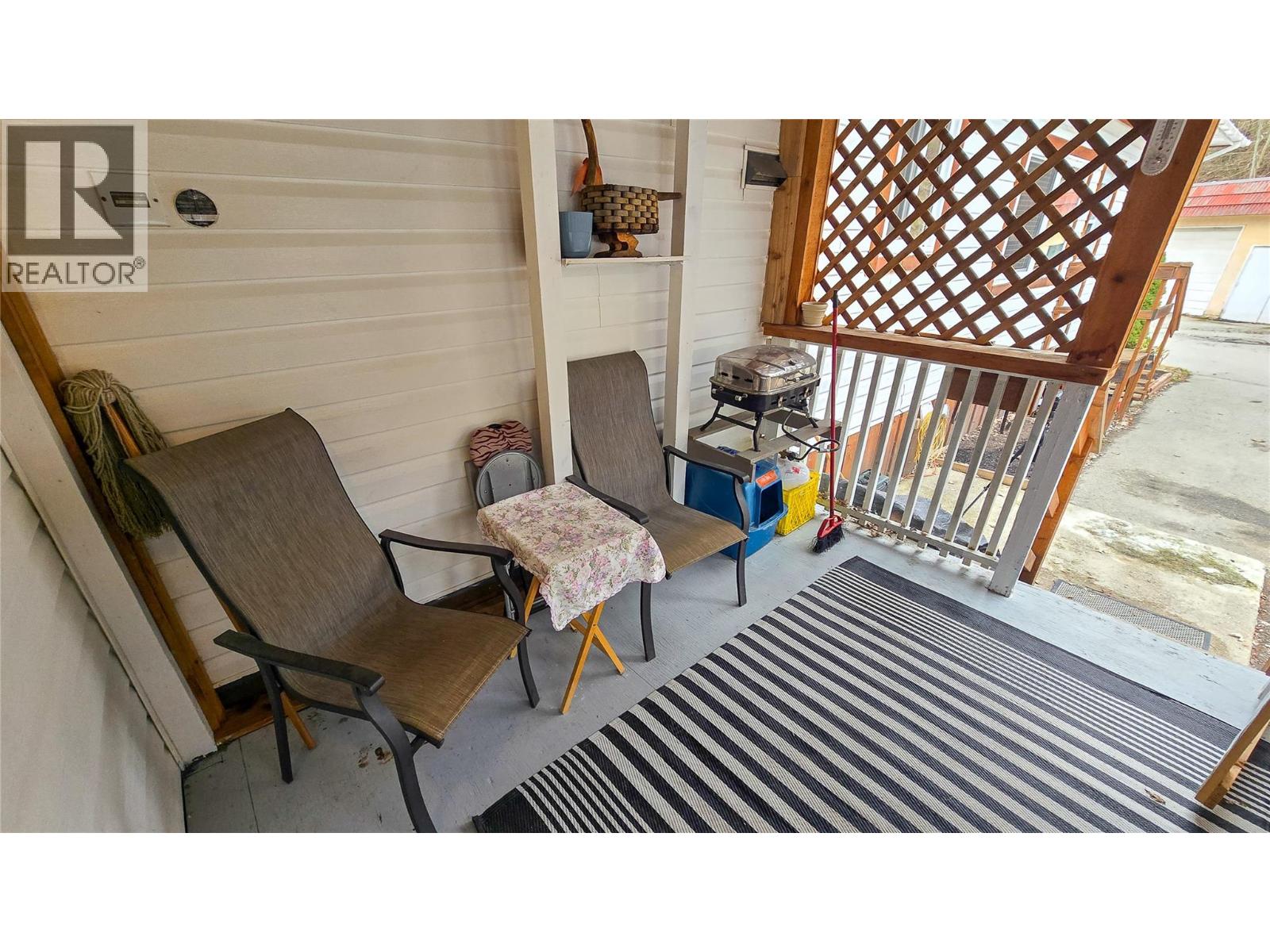 118 Wellington Avenue Unit# 3, Warfield