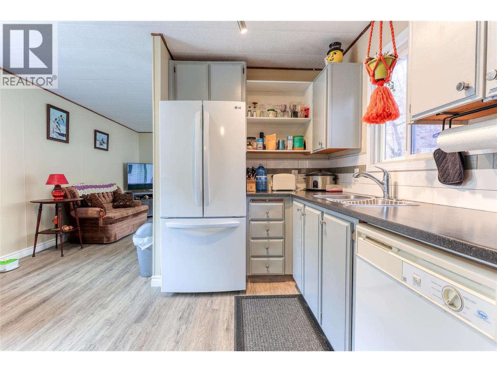 118 Wellington Avenue Unit# 3, Warfield