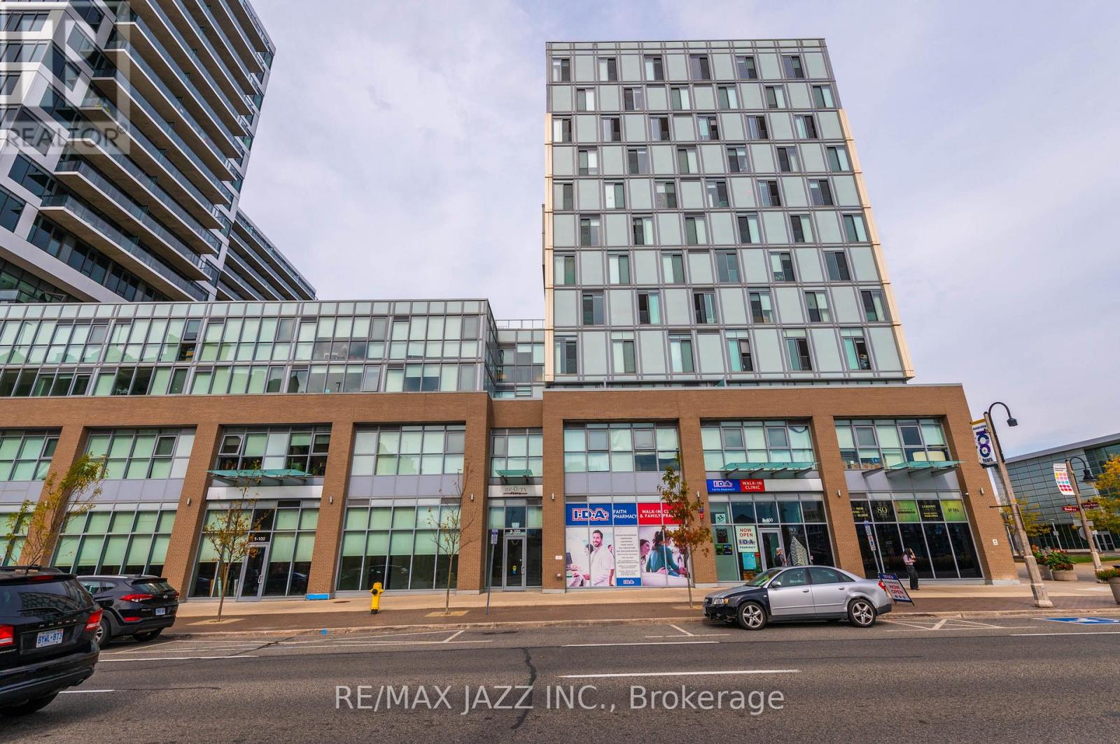 1B - 100 BOND STREET E