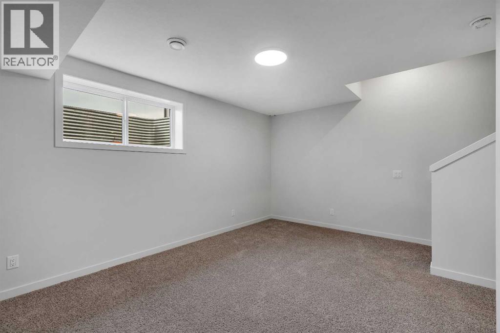 Single Family House for Sale in  Rangeview Drive SE Rangeview Calgary 