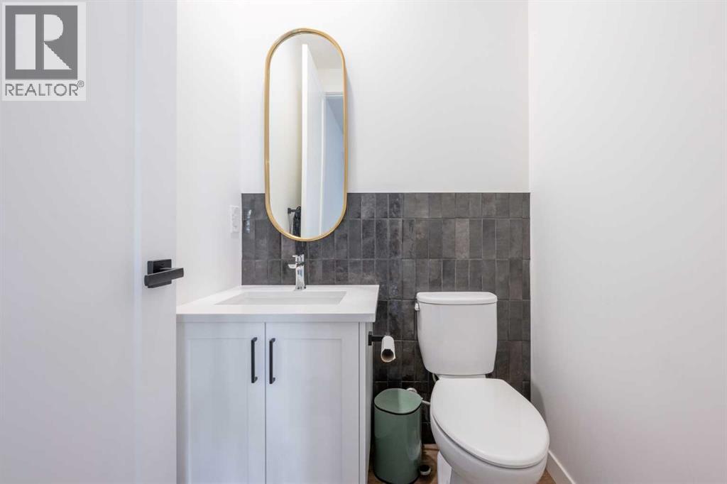 Single Family House for Sale in  Greenbriar Common NW Greenwood/Greenbriar Calgary 