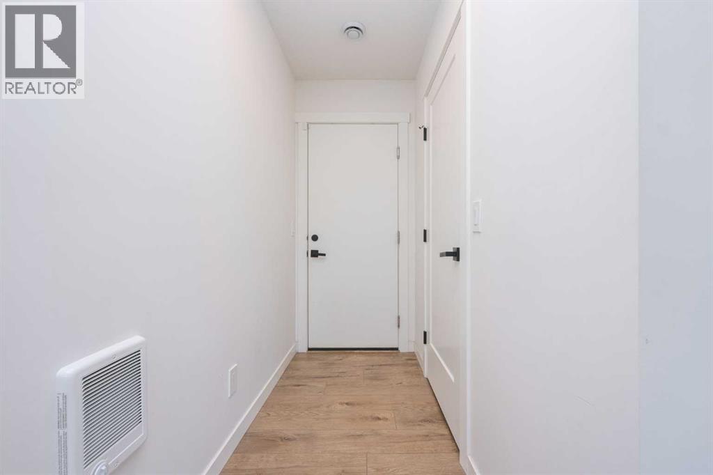 Single Family House for Sale in  Greenbriar Common NW Greenwood/Greenbriar Calgary 