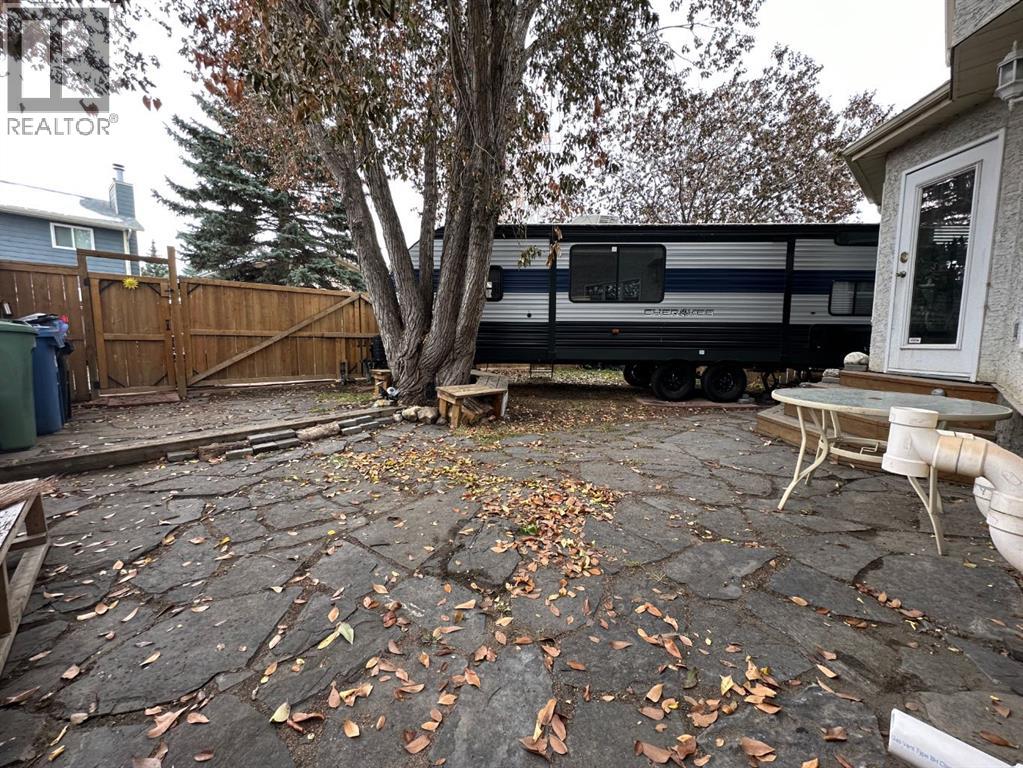 Single Family House for Sale in  Sundown Way SE Sundance Calgary 