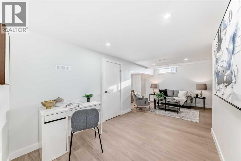 Single Family House for Sale in    Street NE Vista Heights Calgary 