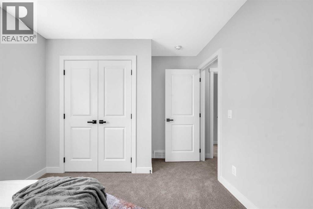 Single Family House for Sale in  Amblehurst Link NW Moraine Calgary 