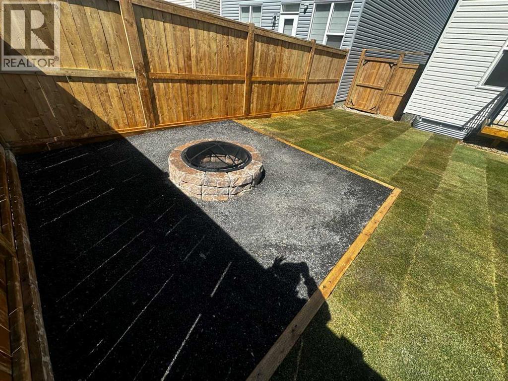 Single Family House for Sale in  Amblehurst Link NW Moraine Calgary 