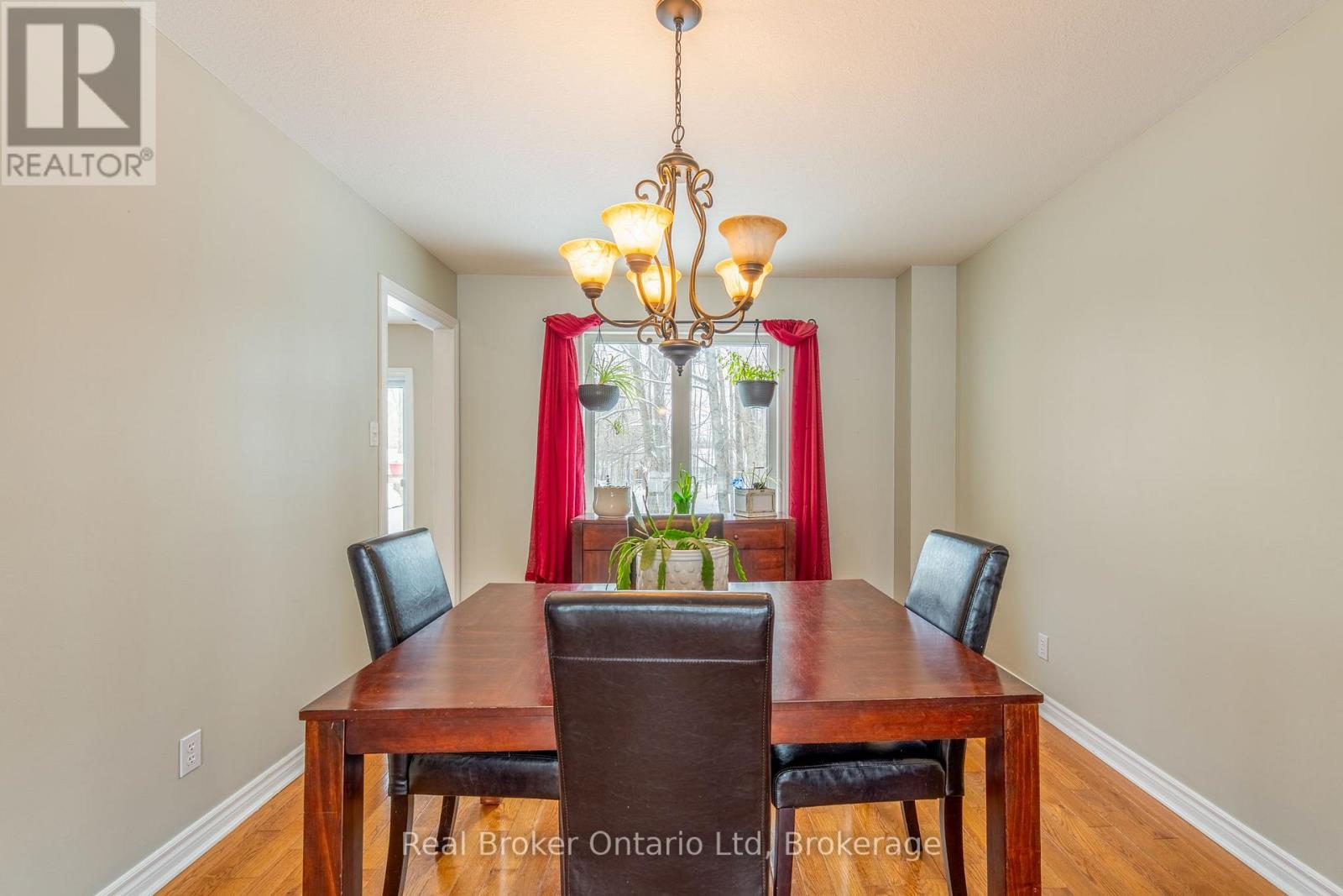 9 BOYD CRESCENT - 13
