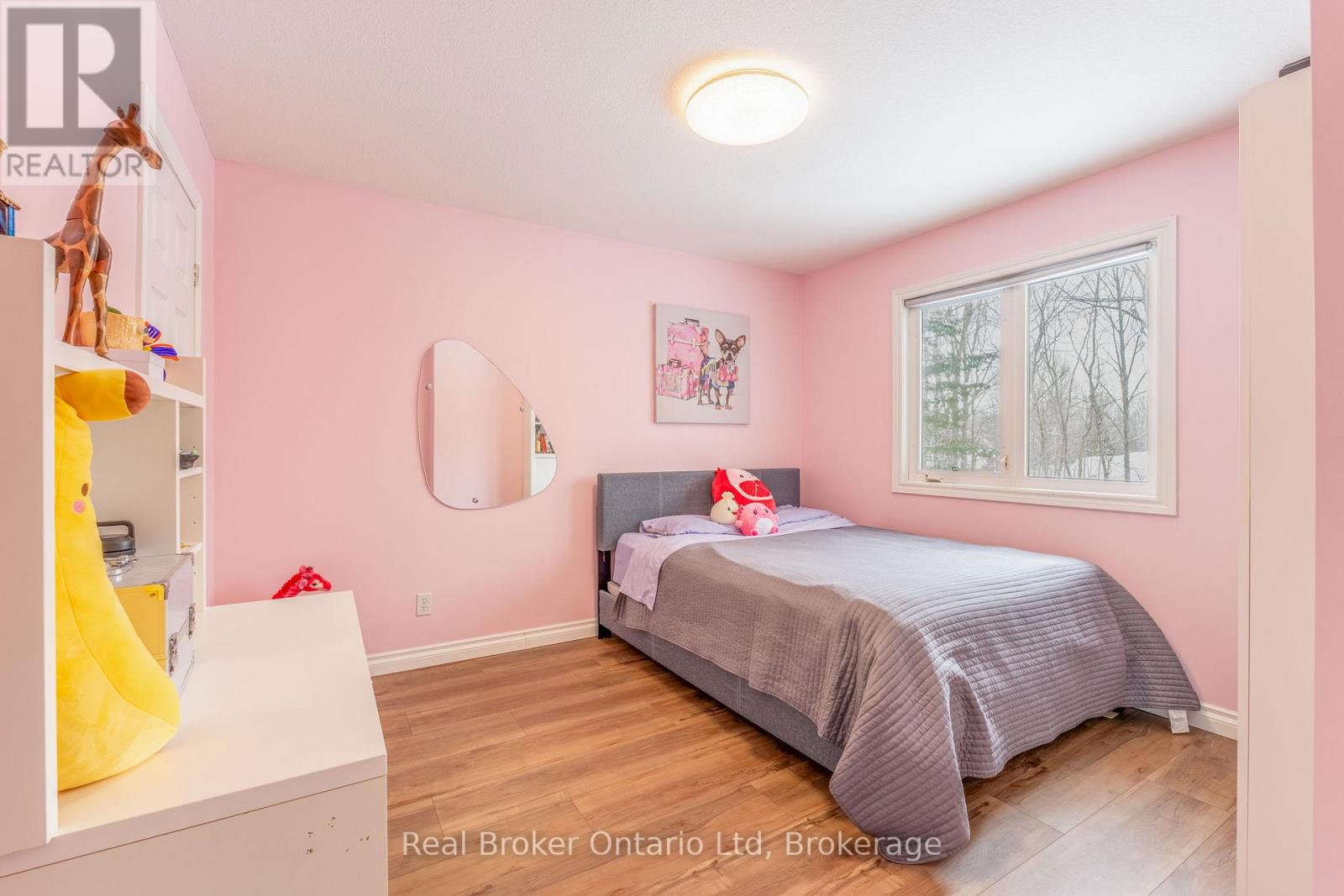 9 BOYD CRESCENT - 25