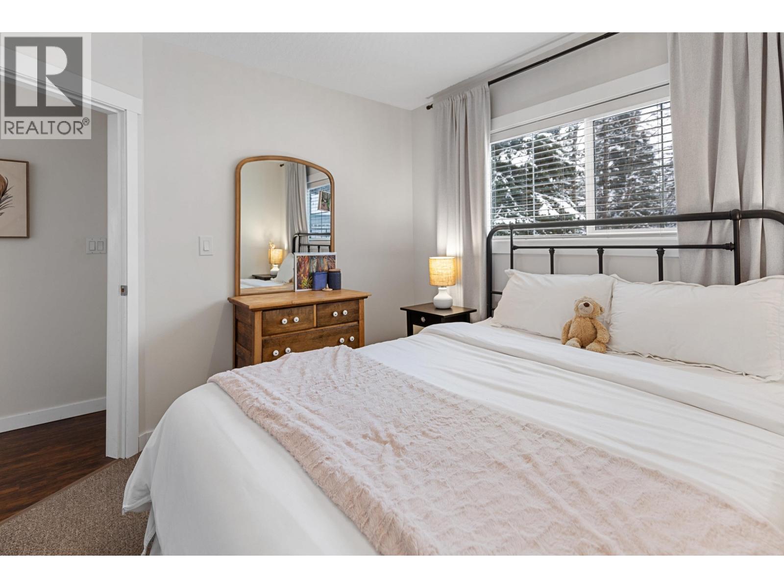 2129 MCINTOSH ROAD - 8