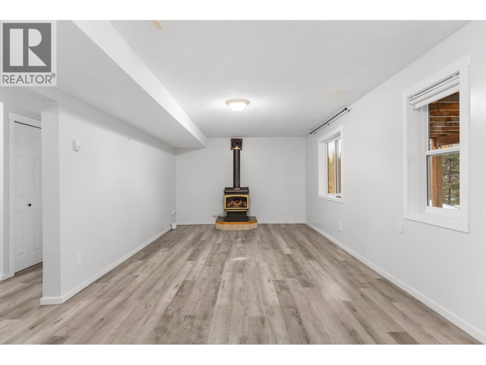 2129 MCINTOSH ROAD - 19