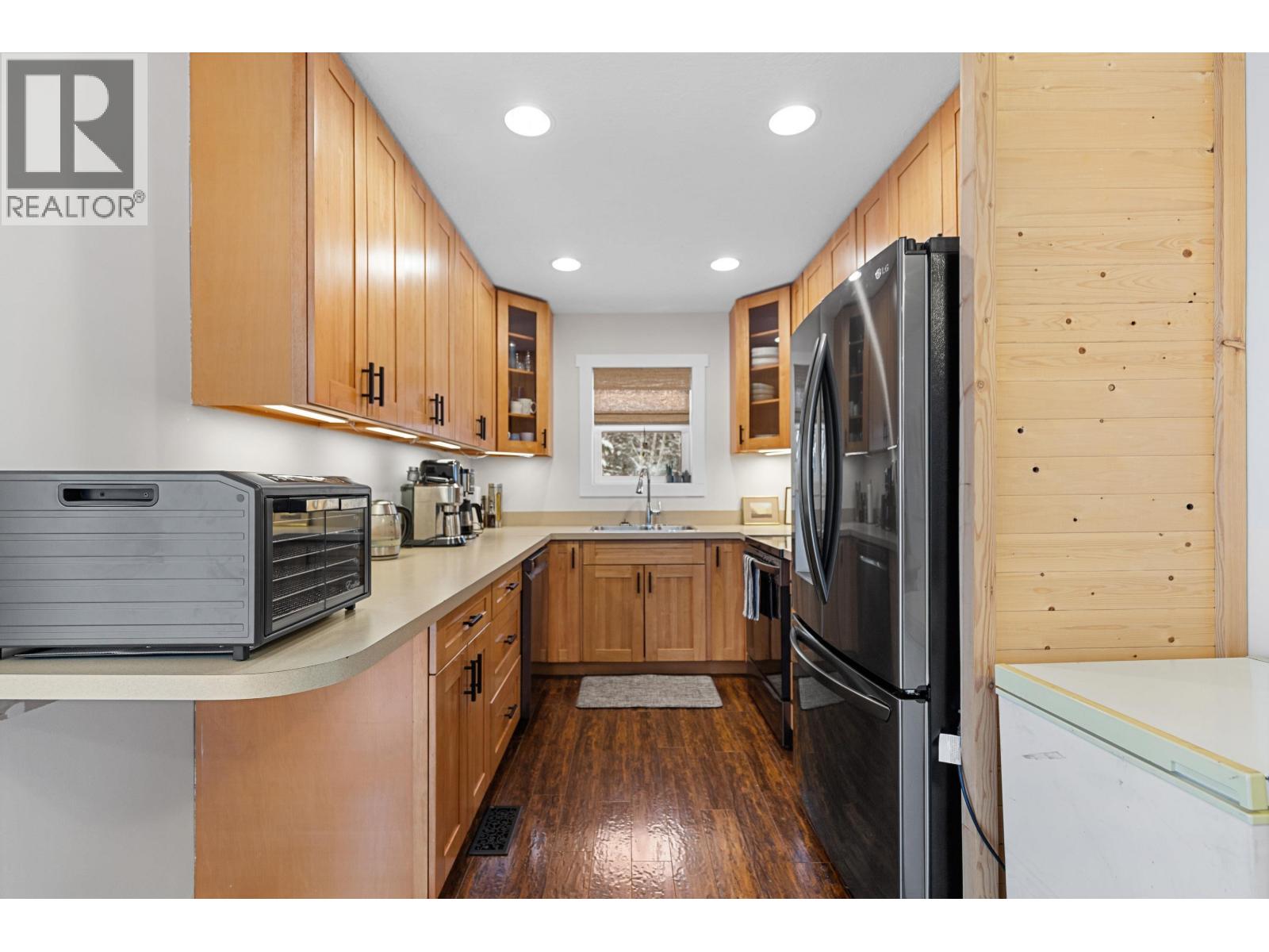 2129 MCINTOSH ROAD - 4