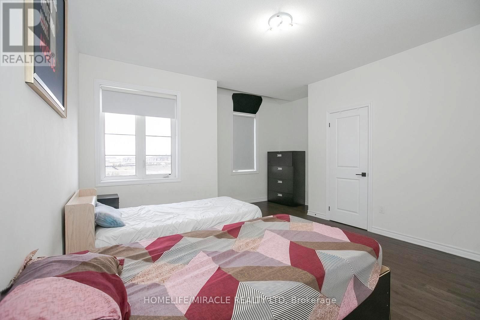 22 MADAWASKA ROAD - 27