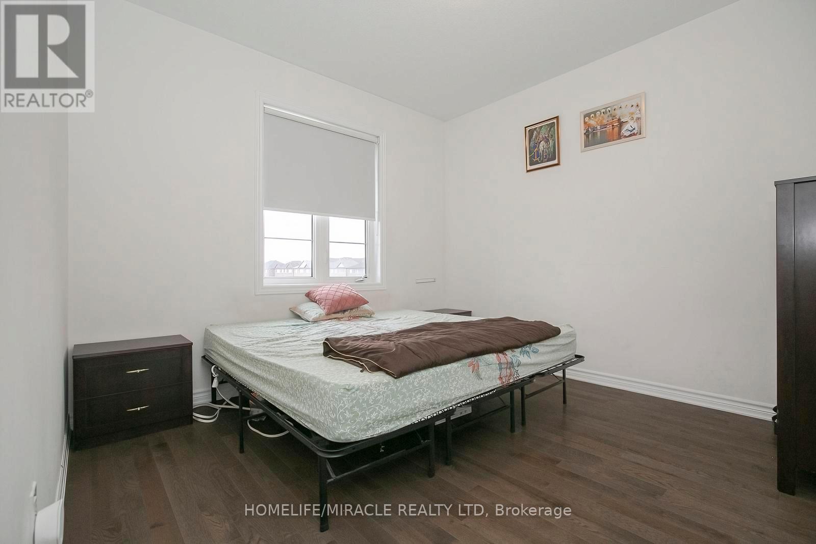 22 MADAWASKA ROAD - 32