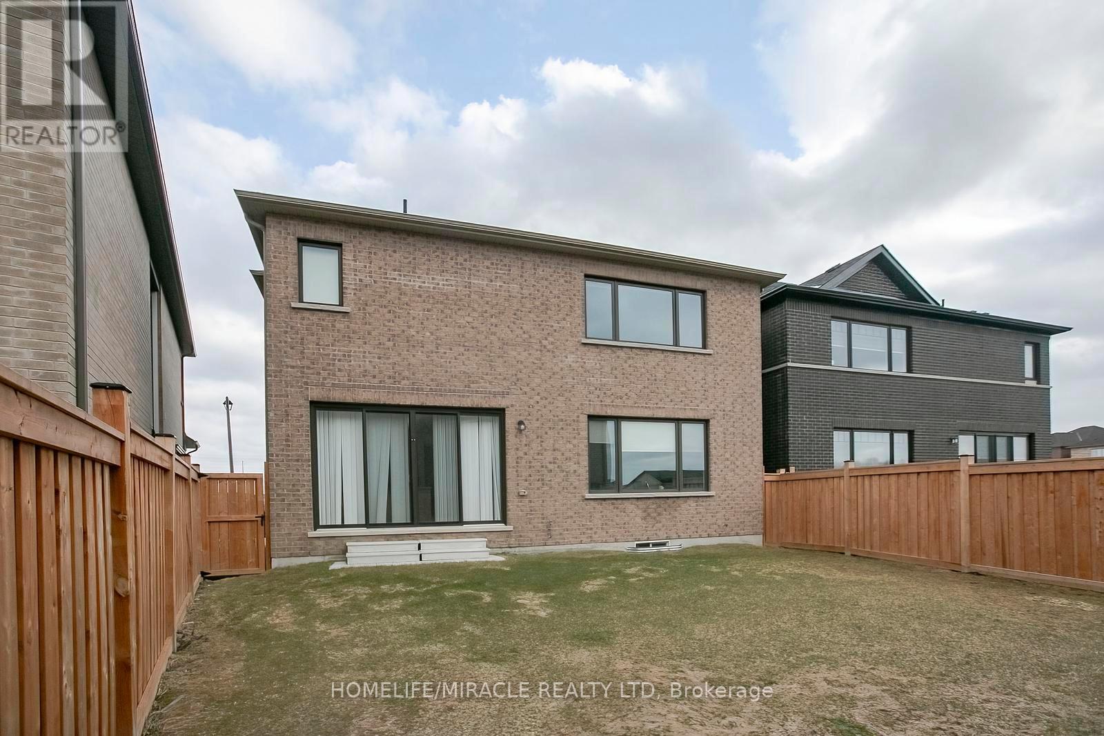 22 MADAWASKA ROAD - 48
