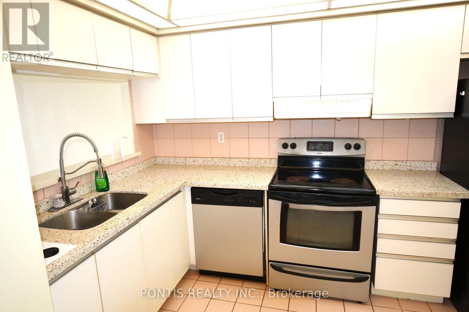 #1008 24 HANOVER ROAD - 20